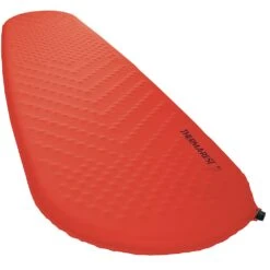 Therm-a-Rest ProLite Plus -Outdoor Camping Sales 13266 thermarest prolite poppy wmns regular angle