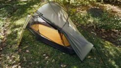 Tarptent Moment DW 12 Tarptent Moment DW -Outdoor Camping Sales mtdw crossingpole2